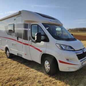 Autocaravana Sunlight T58 compacta con cama francesa